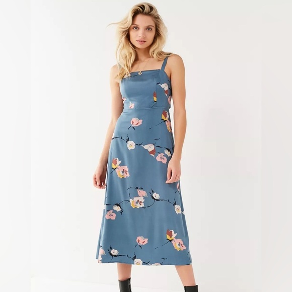 UO Urban Outfitters Layla Straight Neck Tie Back Midi Dress Size Small - Picture 1 of 15